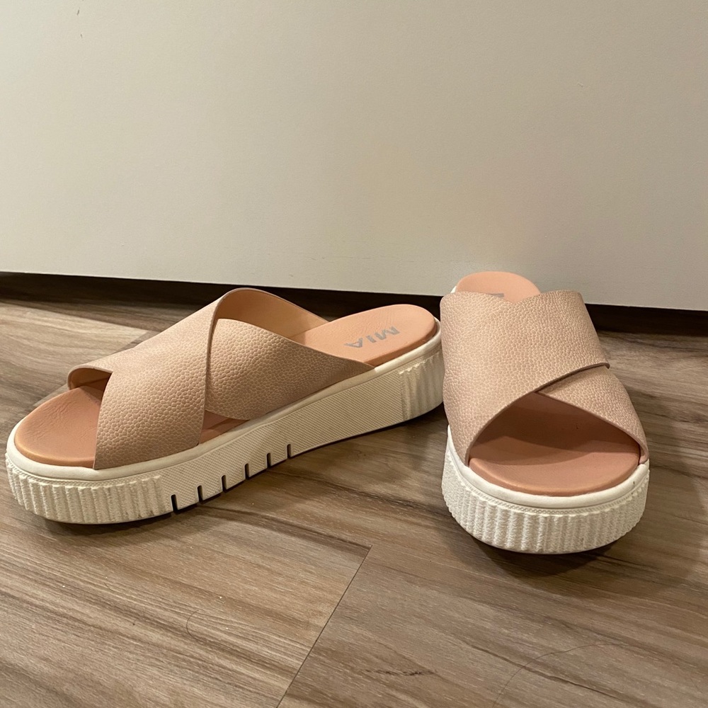 Platform shoes